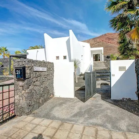 Rodea Cuatro By Plus * Playa Blanca (Lanzarote)